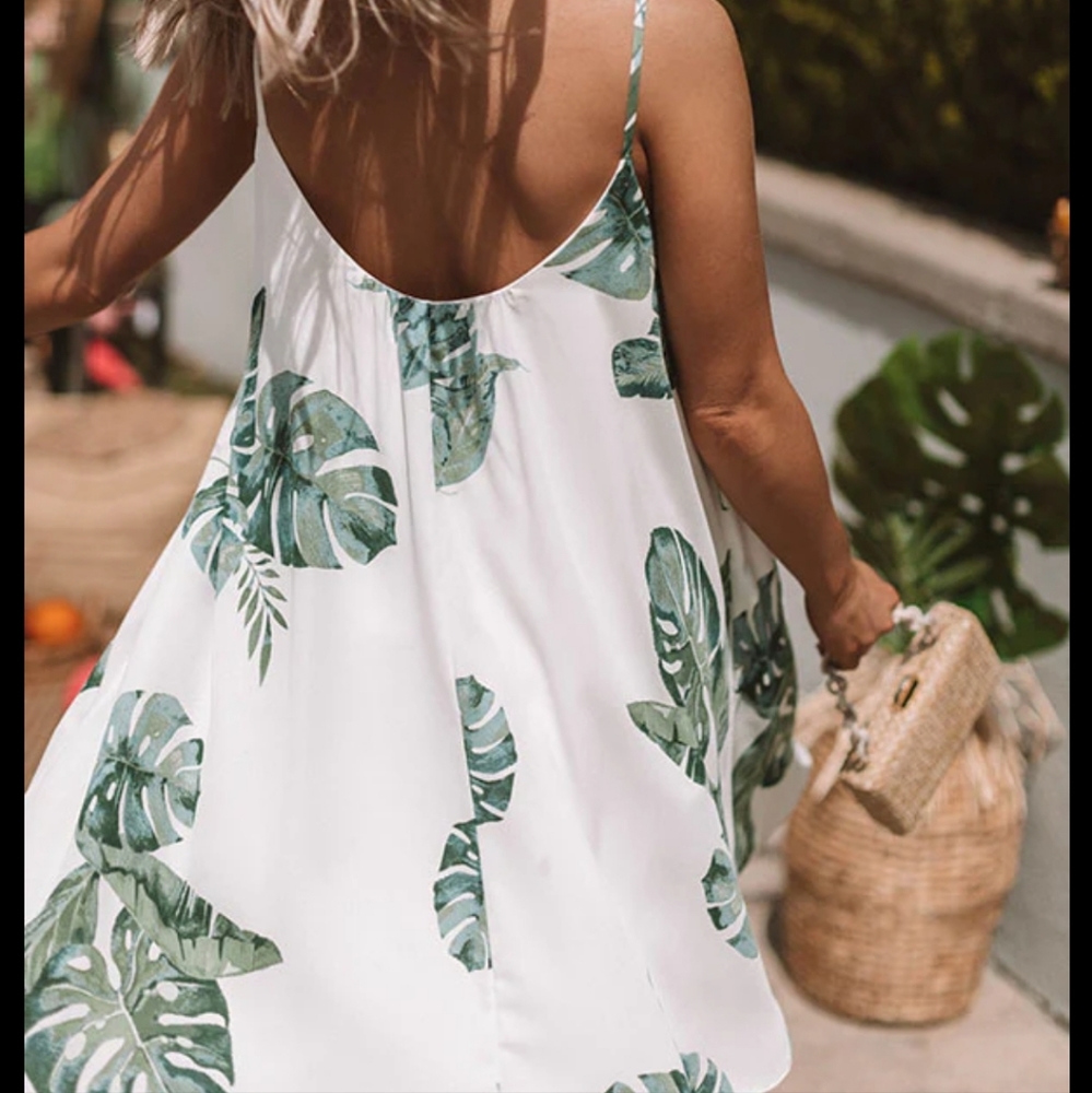 Aura. Adrienne palm's size large spaghetti dress.  White and green.100% polyeste